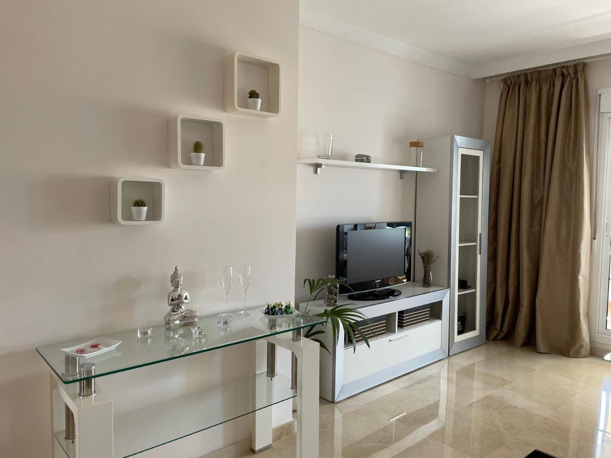 Residencial Duquesa Lägenhet San Luis de Sabinillas Exteriör bild